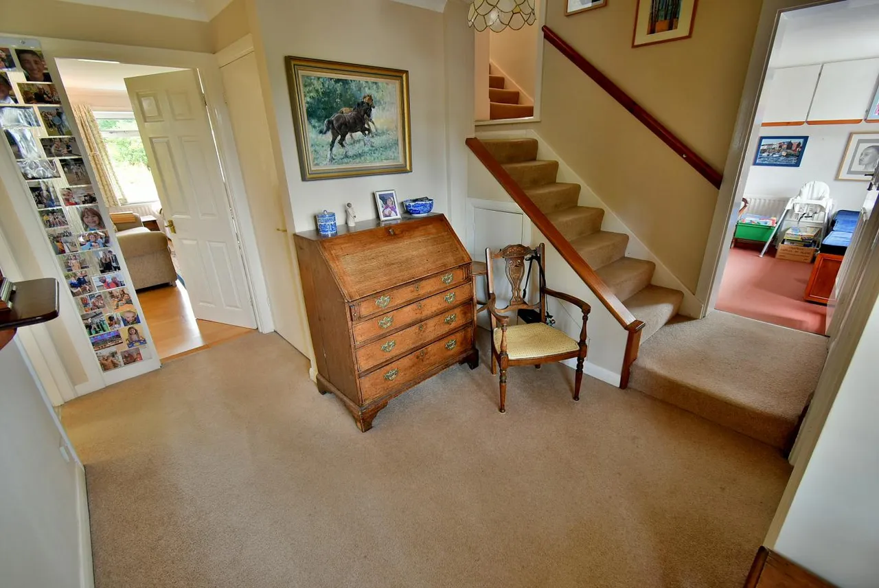 New Road, BH22, photo 12