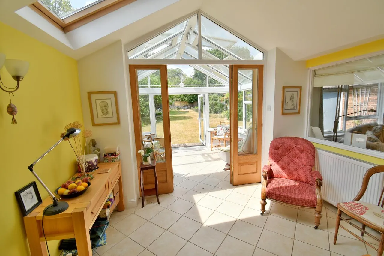 New Road, BH22, photo 6