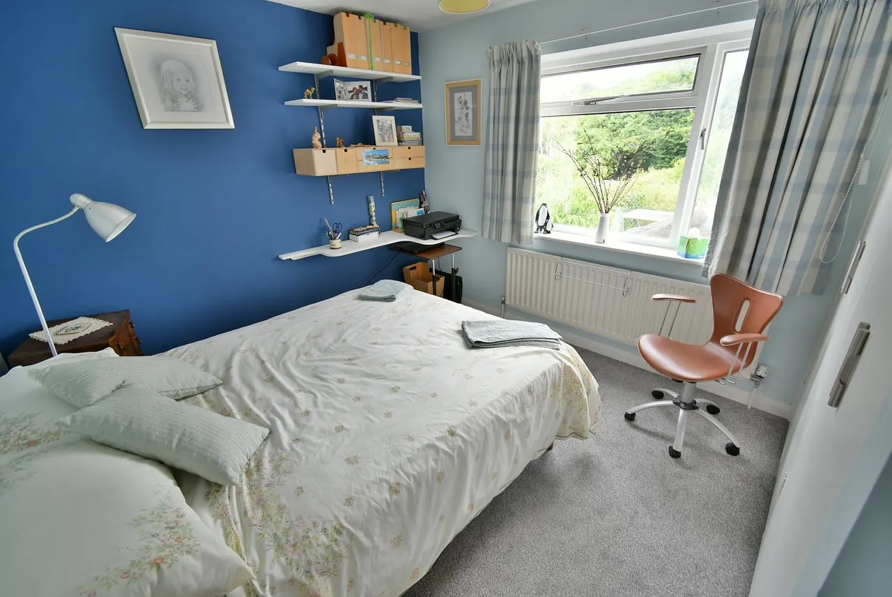 New Road, BH22, photo 15