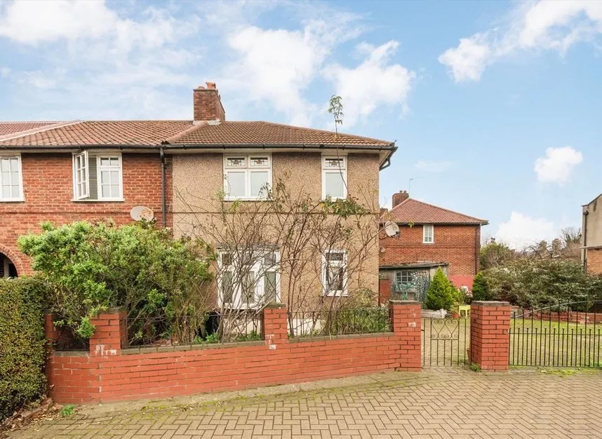 4 bed house for sale, Westway, Shepherds Bush, W12