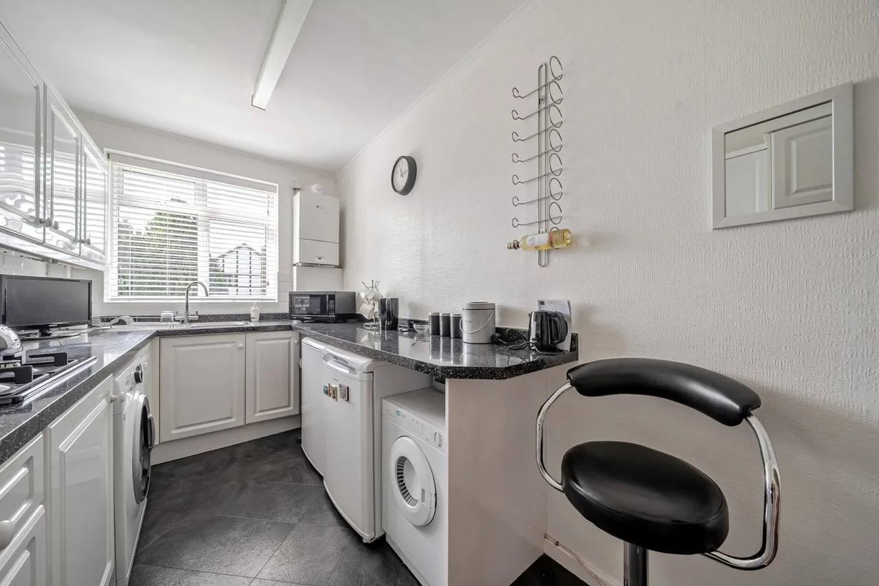 Longlands Road, DA15, photo 10