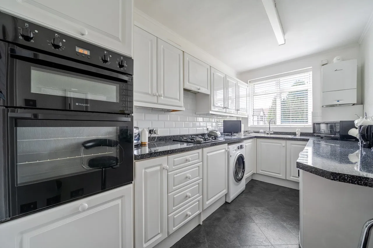 Longlands Road, DA15, photo 3
