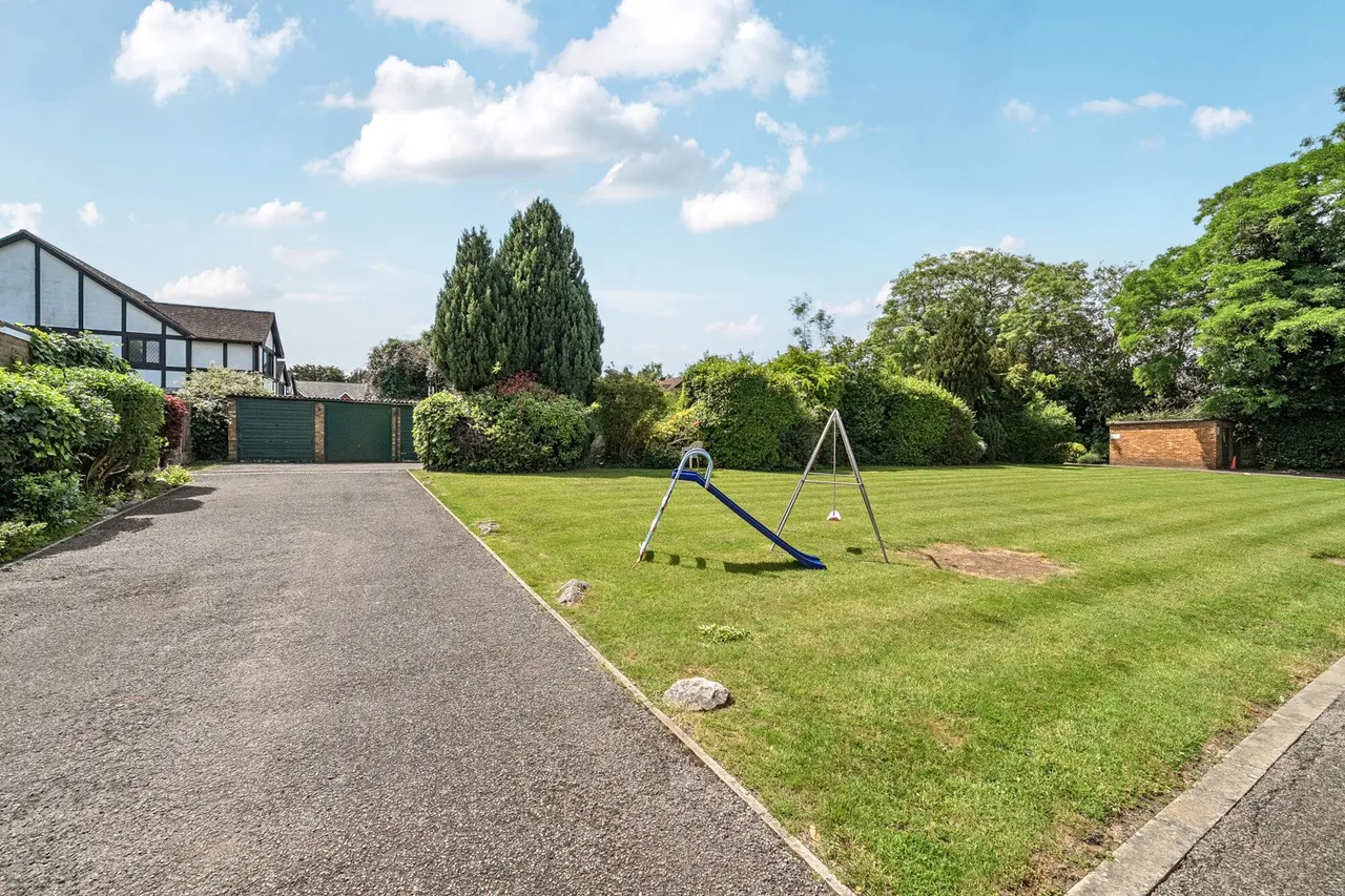 Longlands Road, DA15, photo 8