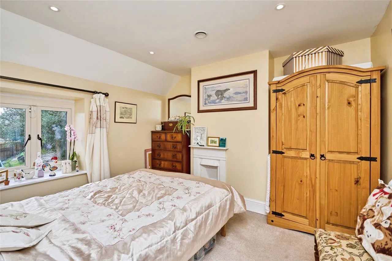 Main Road, Newbridge, PO41, photo 15