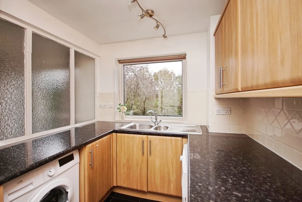 Pennine Road, Oldland Common, Bristol, BS30, photo 5