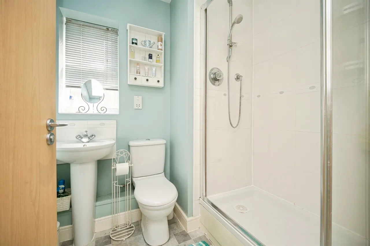 Dickens Heath Road, Shirley, B90, photo 16