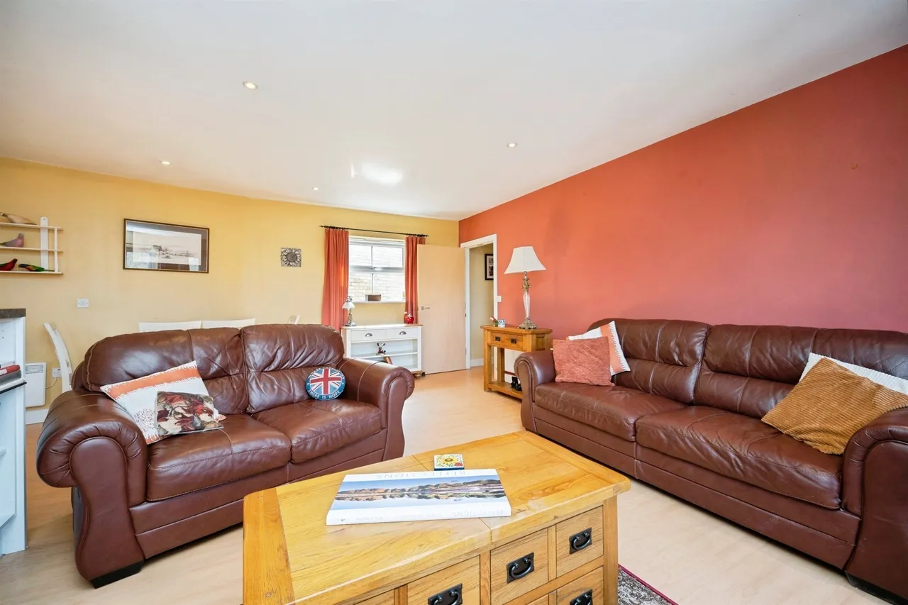 Dickens Heath Road, Shirley, B90, photo 7