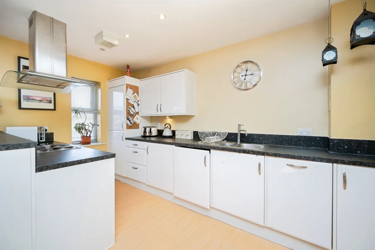 Dickens Heath Road, Shirley, B90, photo 9