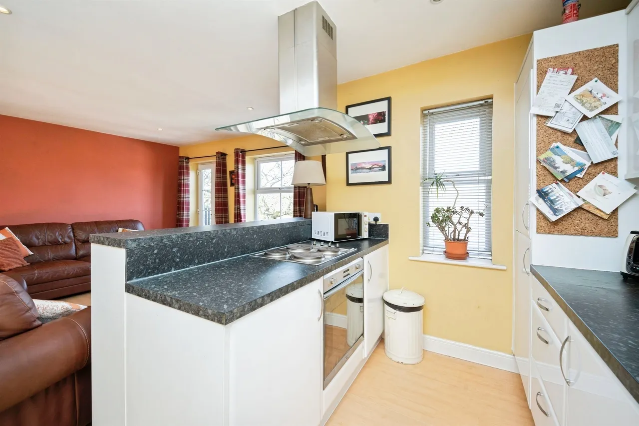 Dickens Heath Road, Shirley, B90, photo 8
