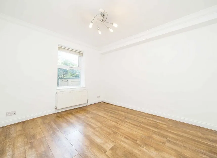 Coombe Road, Chiswick, W4, photo 5