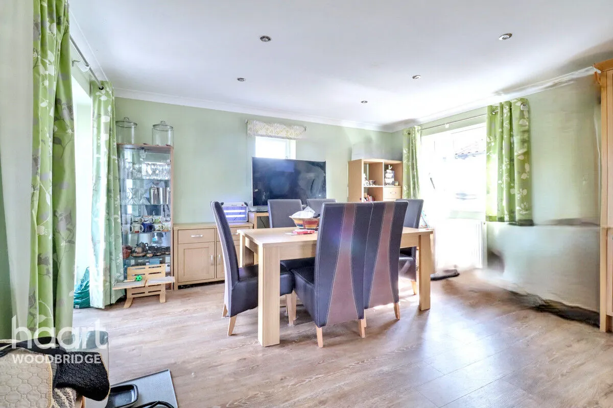 Cavell Close, Bawdsey, IP12, photo 4