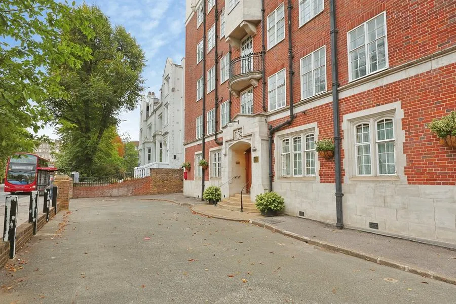 Abbey Road, London, NW8, photo 22