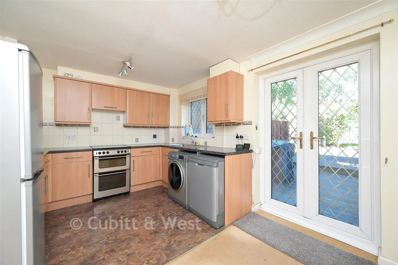 Fleetwood Close, Tadworth, KT20, photo 4