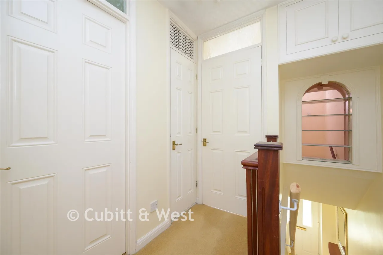 Fleetwood Close, Tadworth, KT20, photo 7