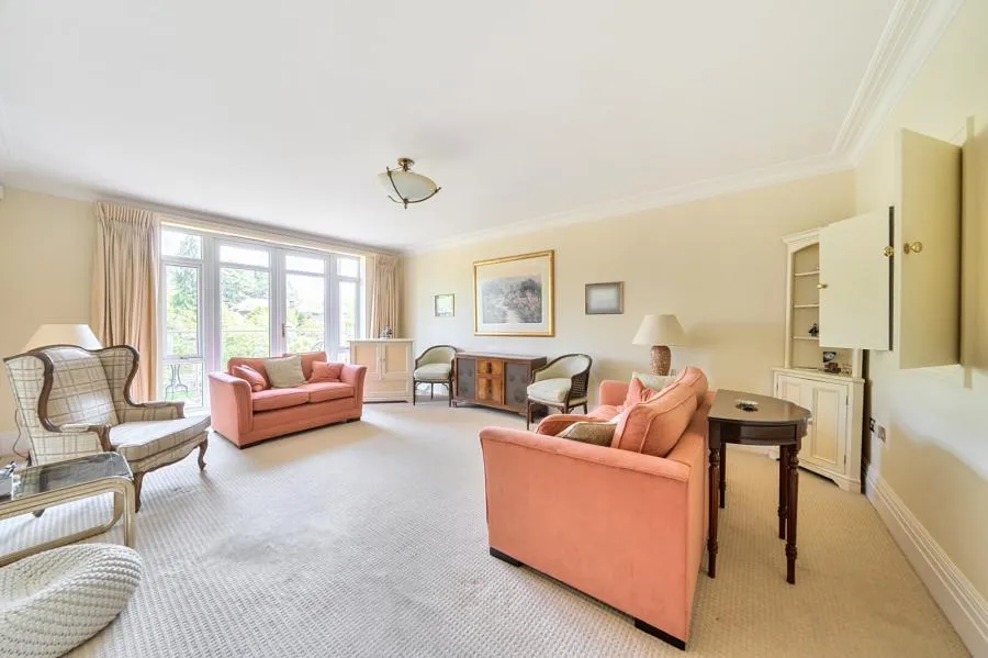 Hendon Lane, London, N3, photo 8