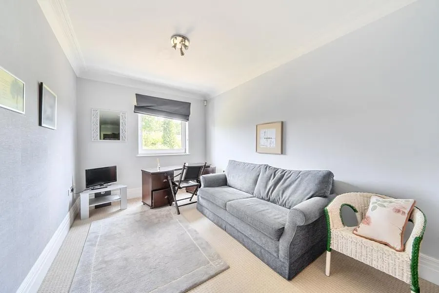 Hendon Lane, London, N3, photo 13
