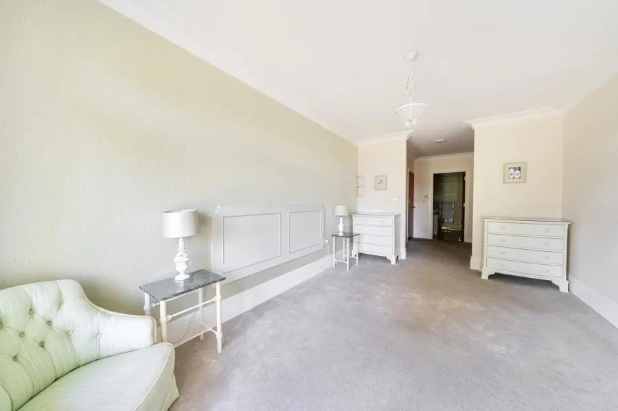 Hendon Lane, London, N3, photo 12