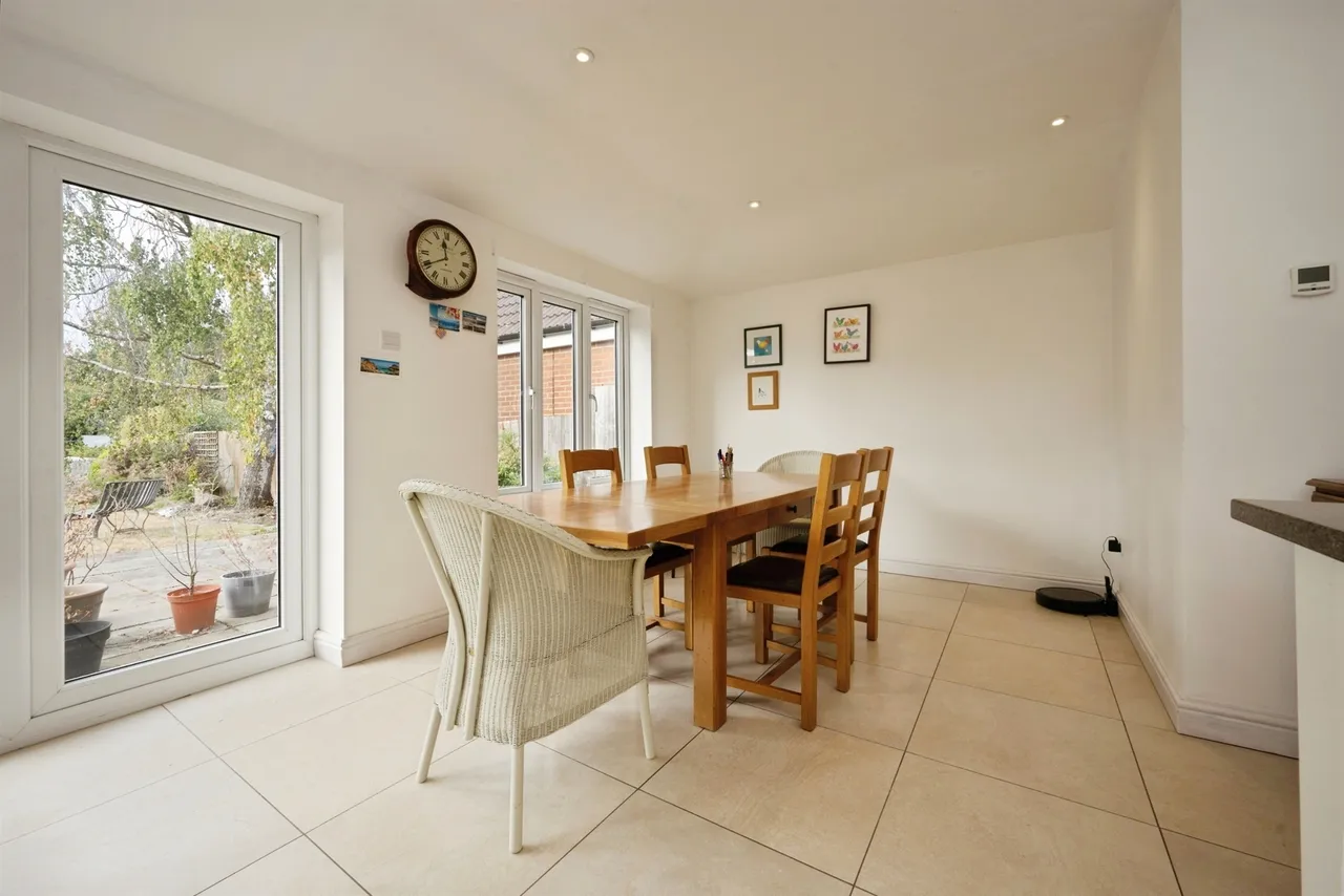 Marroway, Weston Turville, HP22, photo 6