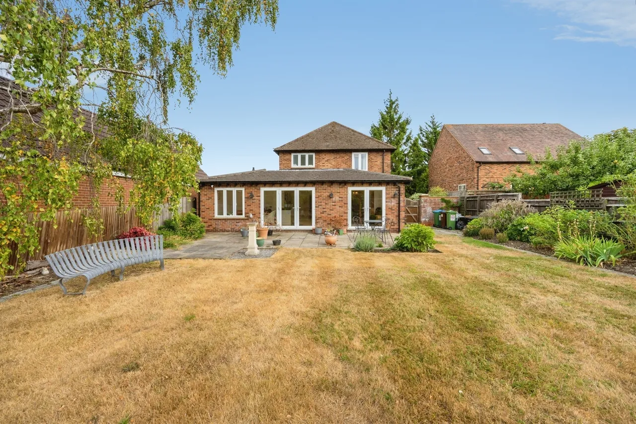 Marroway, Weston Turville, HP22, photo 28
