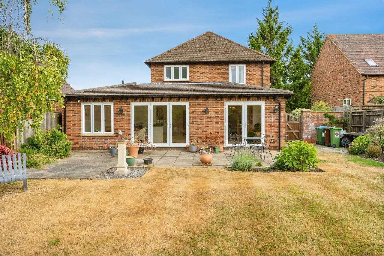 Marroway, Weston Turville, HP22, photo 29