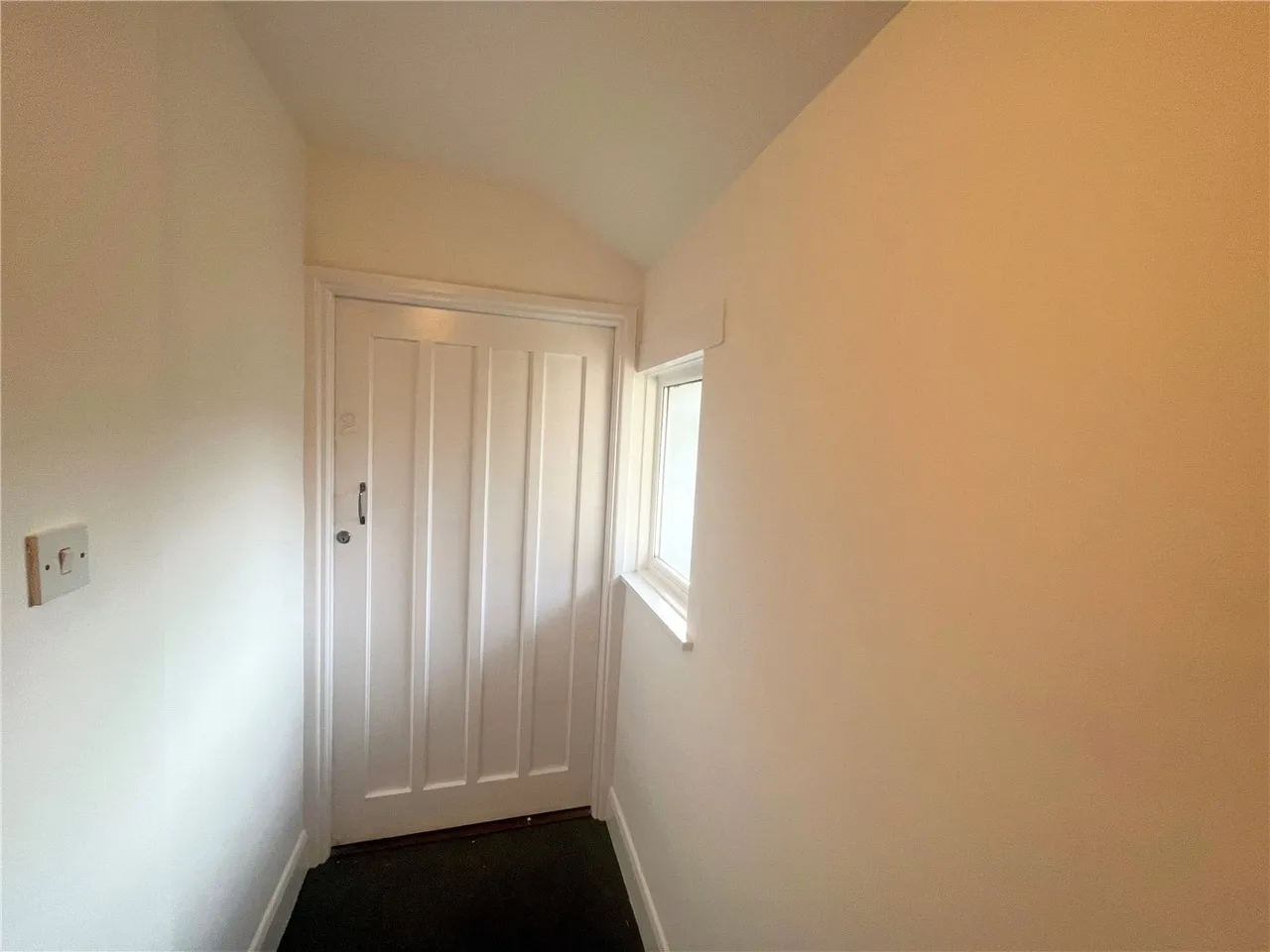 Flat 2, Worth House, Lower Washfield, EX16, photo 8