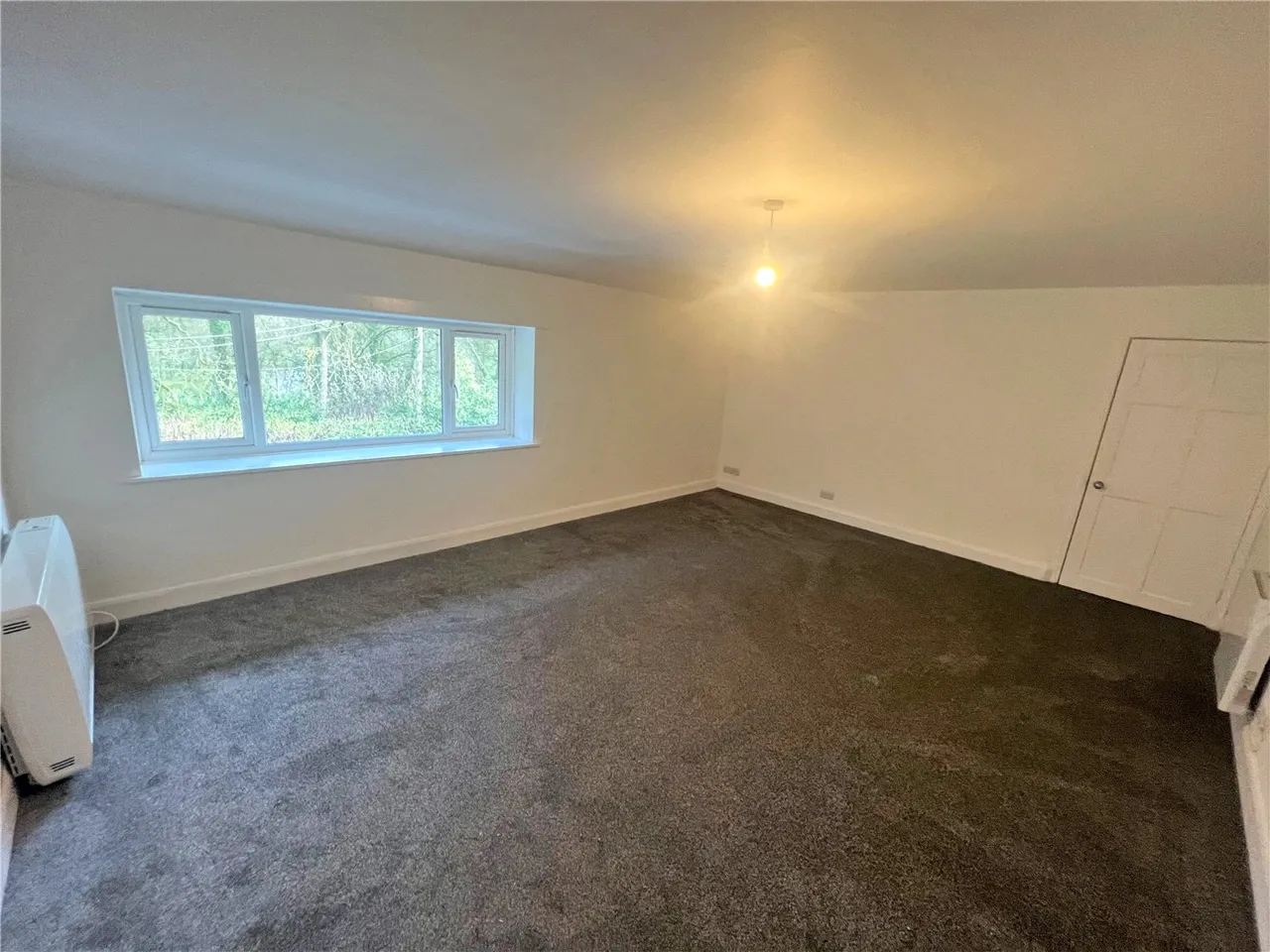 Flat 2, Worth House, Lower Washfield, EX16, photo 5