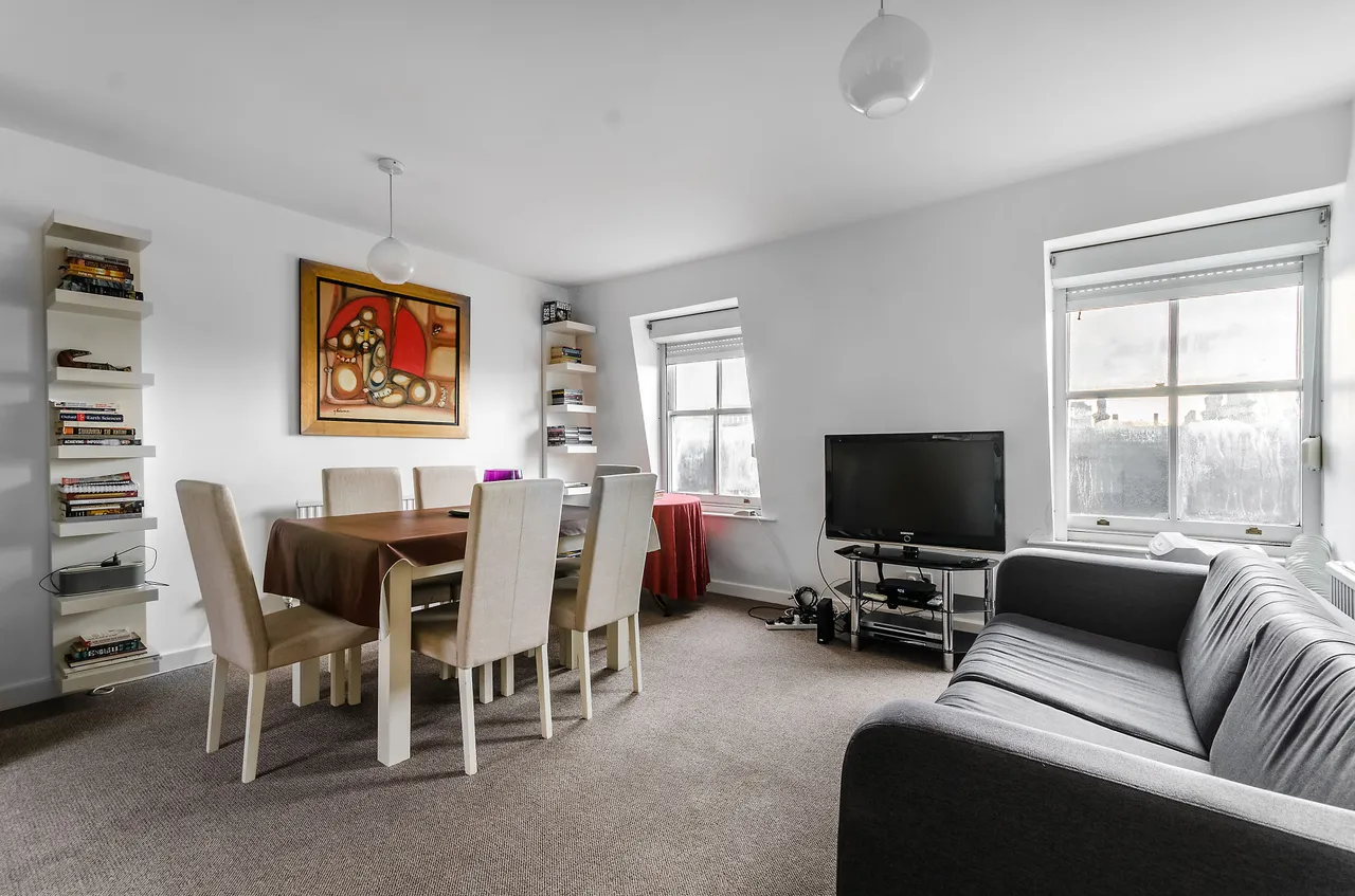 3 bed flat to rent, London, SW5