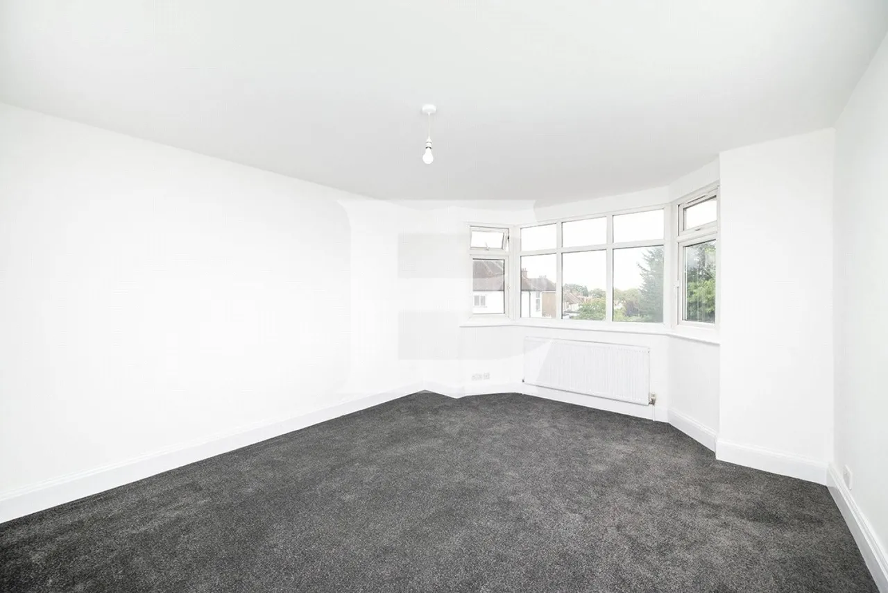 Fairfield Crescent, Edgware, HA8, photo 6