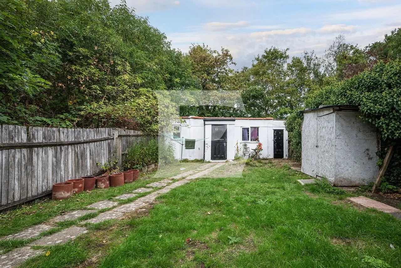 Fairfield Crescent, Edgware, HA8, photo 10