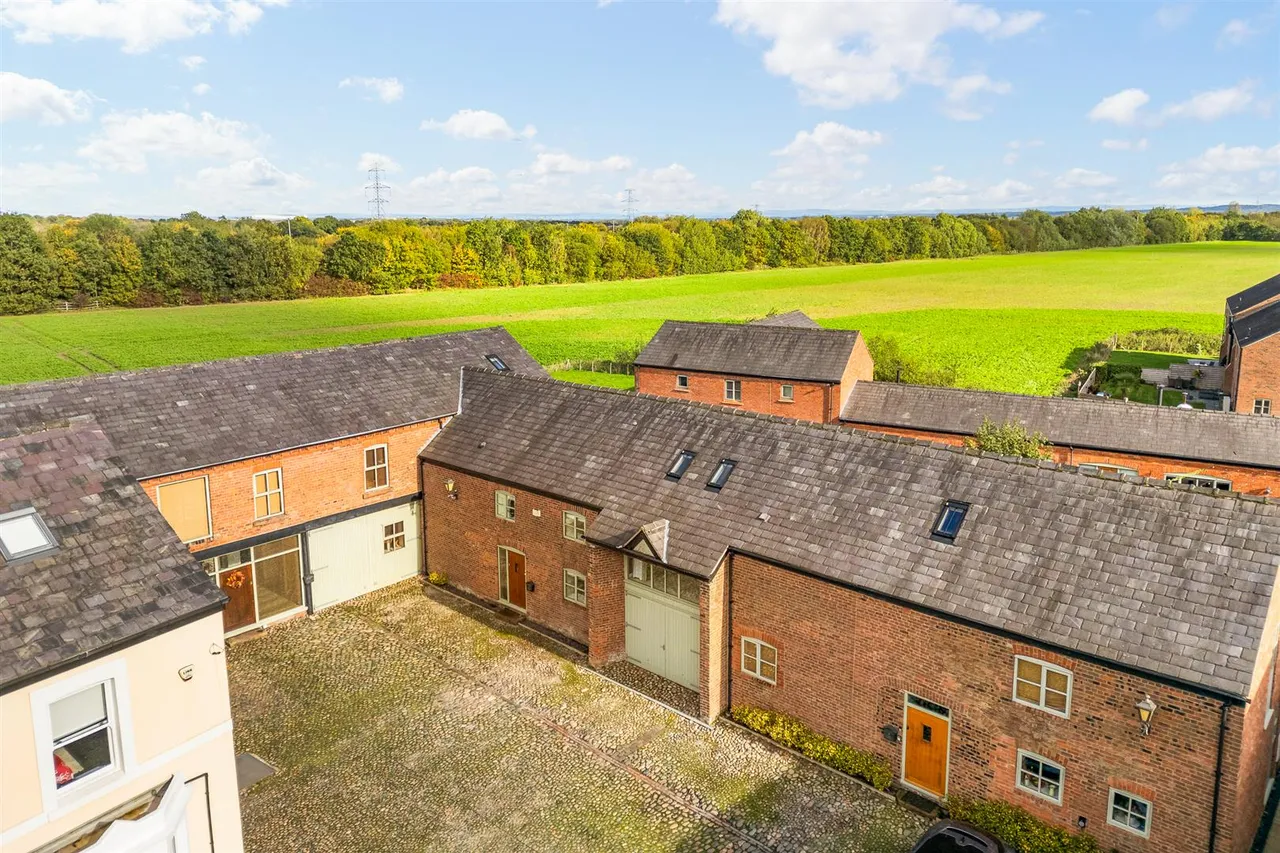 Cranshaw Lane, Widnes, WA8, photo 2