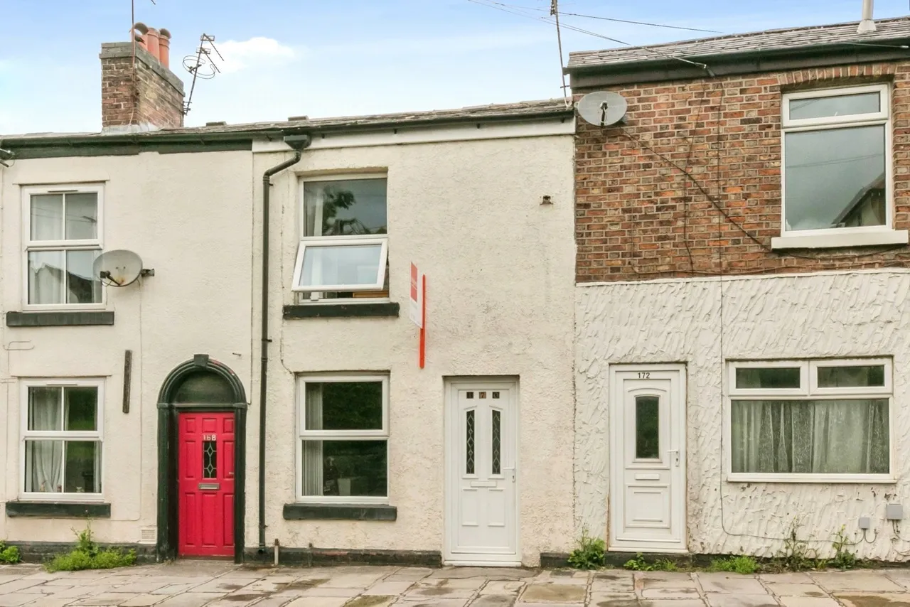 2 bed house for sale — Hurdsfield Road, Macclesfield, Cheshire, SK10