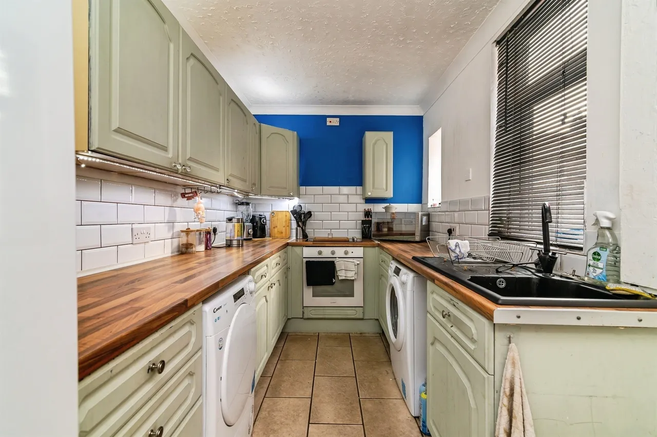 Logan Street, Nottingham, NG6, photo 2