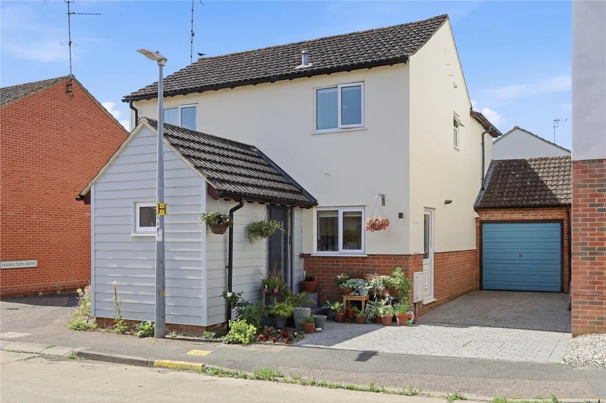 3 bed house for sale, House Under Offer with 3 bedrooms in Saffron Walden, CB10