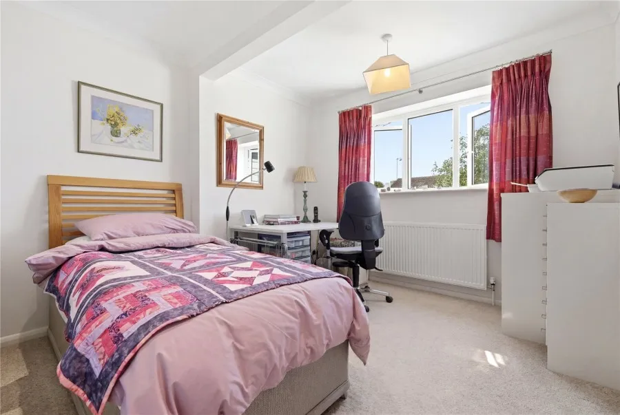 House Under Offer with 3 bedrooms in Saffron Walden, CB10, photo 6