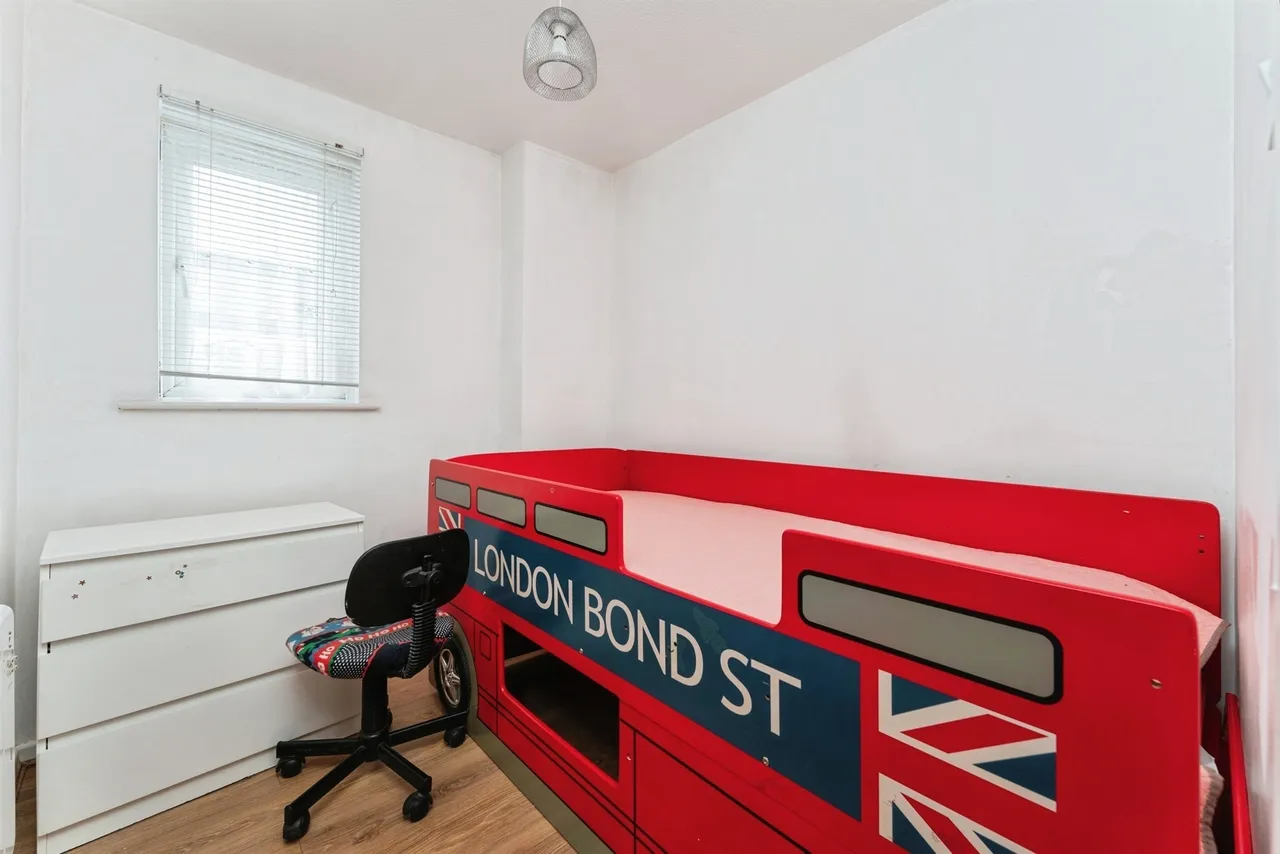 Mortons Court, March, photo 10