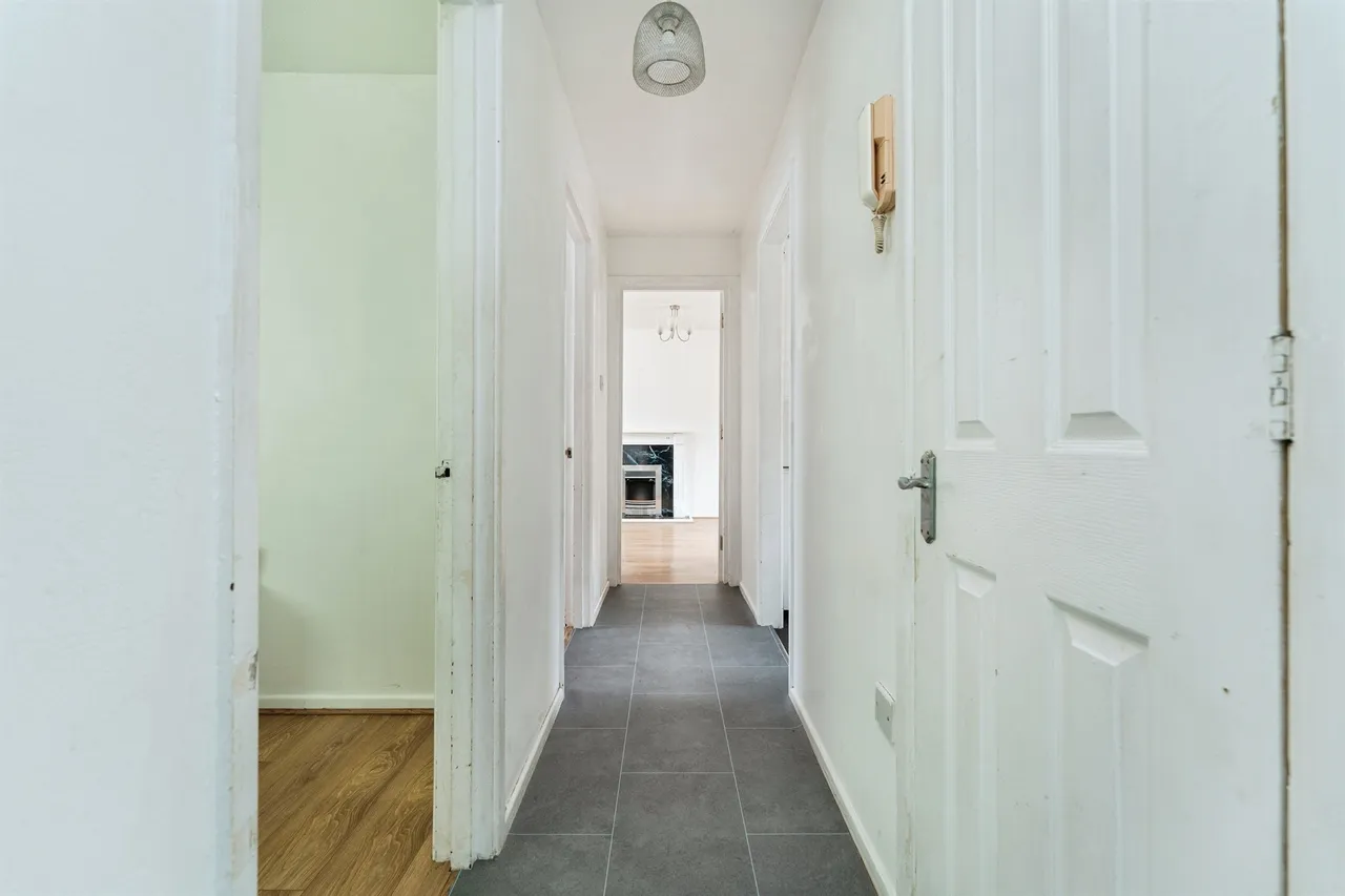 Mortons Court, March, photo 12