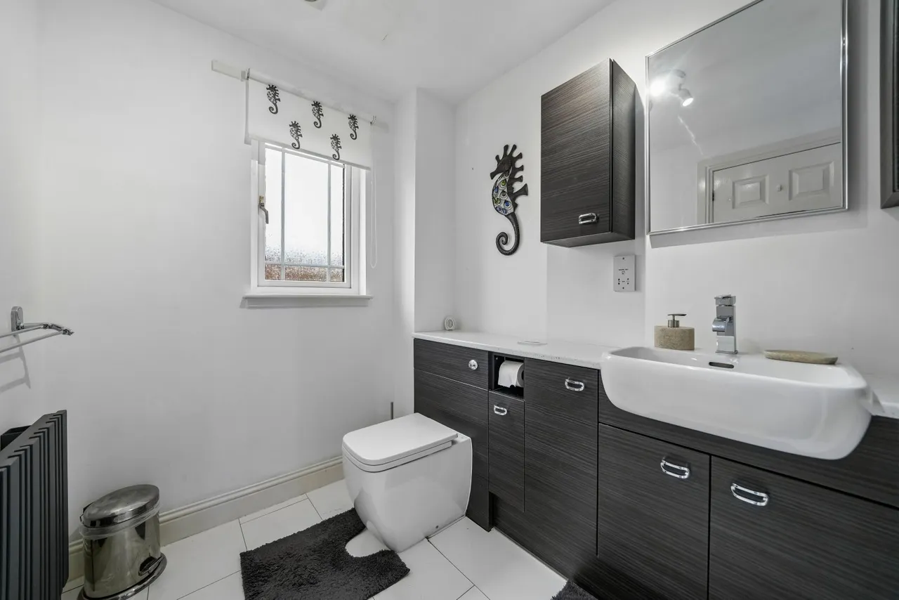 Sanquhar Drive, Crookston, G53, photo 16