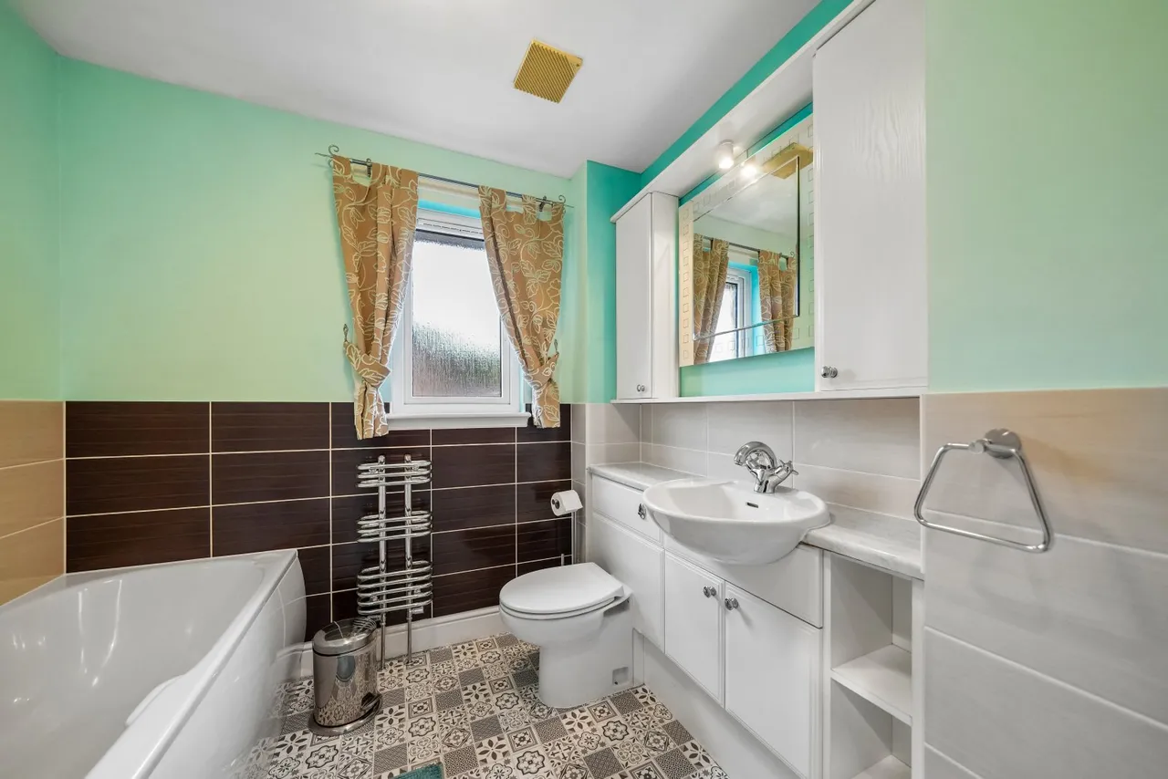 Sanquhar Drive, Crookston, G53, photo 24