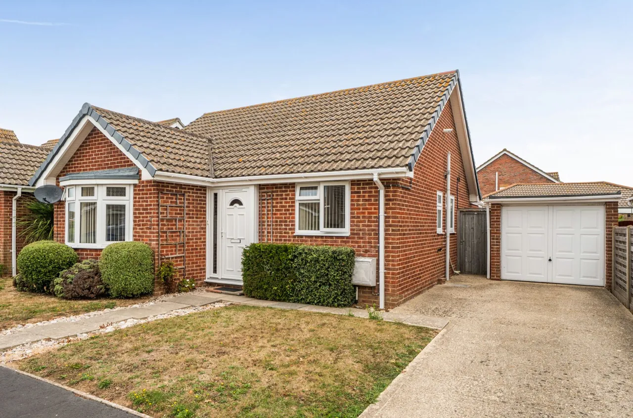 Oxford Close, West Wittering, PO20, photo 14