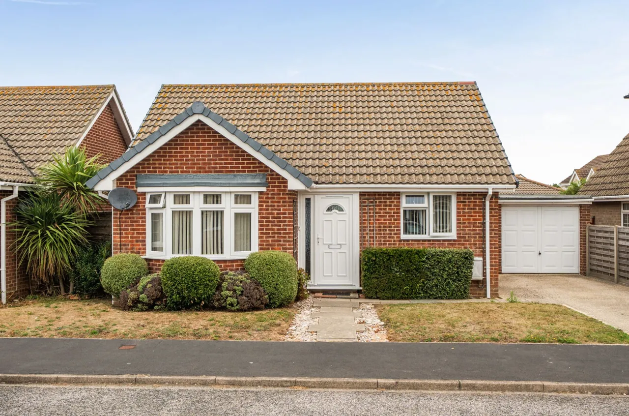 Oxford Close, West Wittering, PO20, photo 16