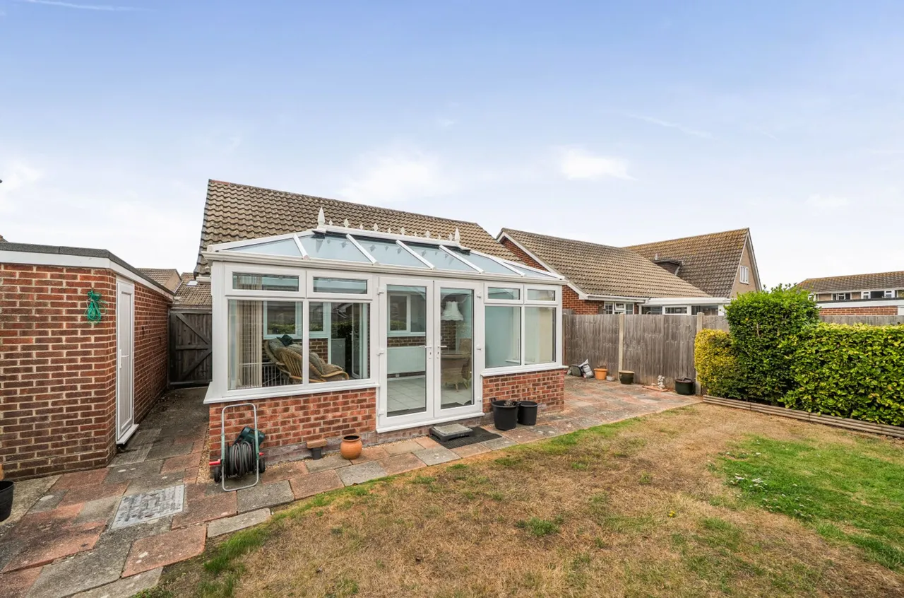 Oxford Close, West Wittering, PO20, photo 4