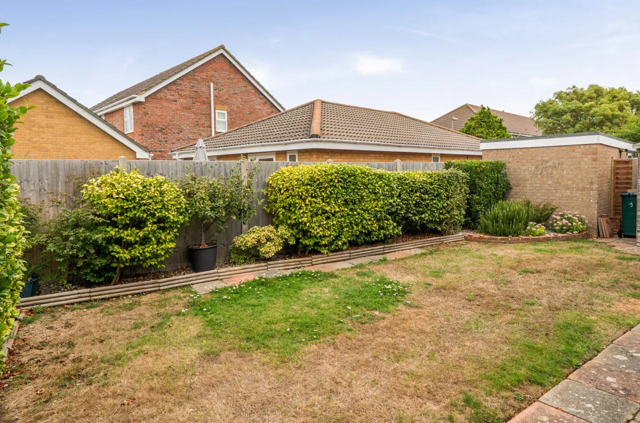 Oxford Close, West Wittering, PO20, photo 15