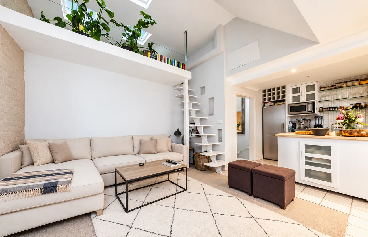 1 bed flat to rent, Ladbroke Gardens, London