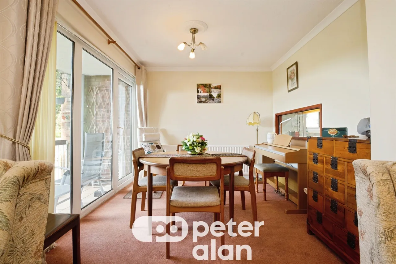 Foxwood Close, Newport, NP10, photo 6