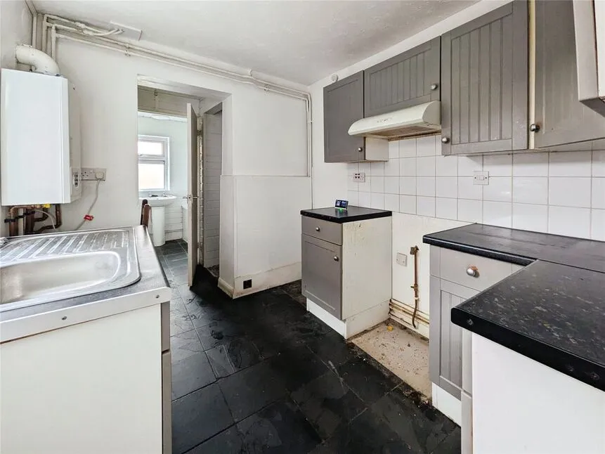 North Road, Queenborough, Kent, ME11, photo 4