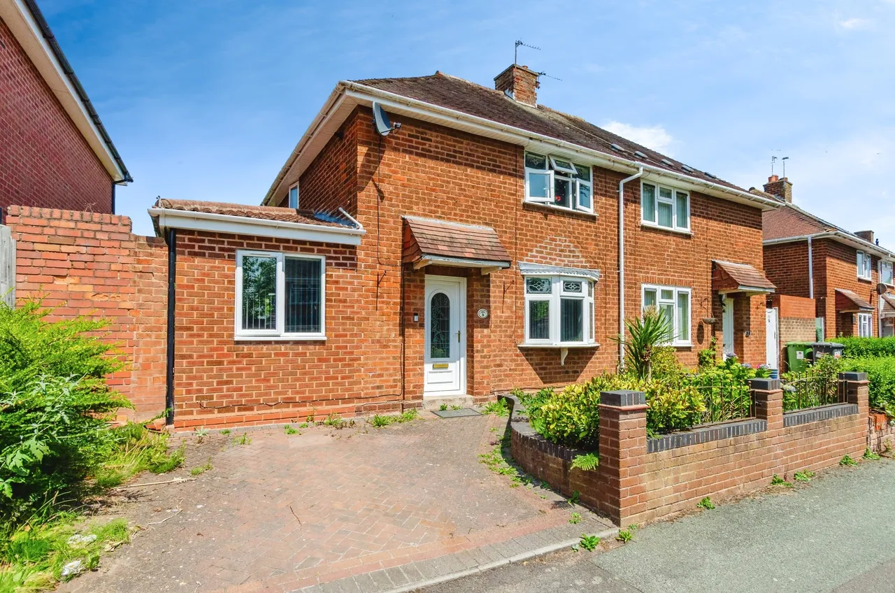 2 bed house for sale — Parker Road, Wolverhampton