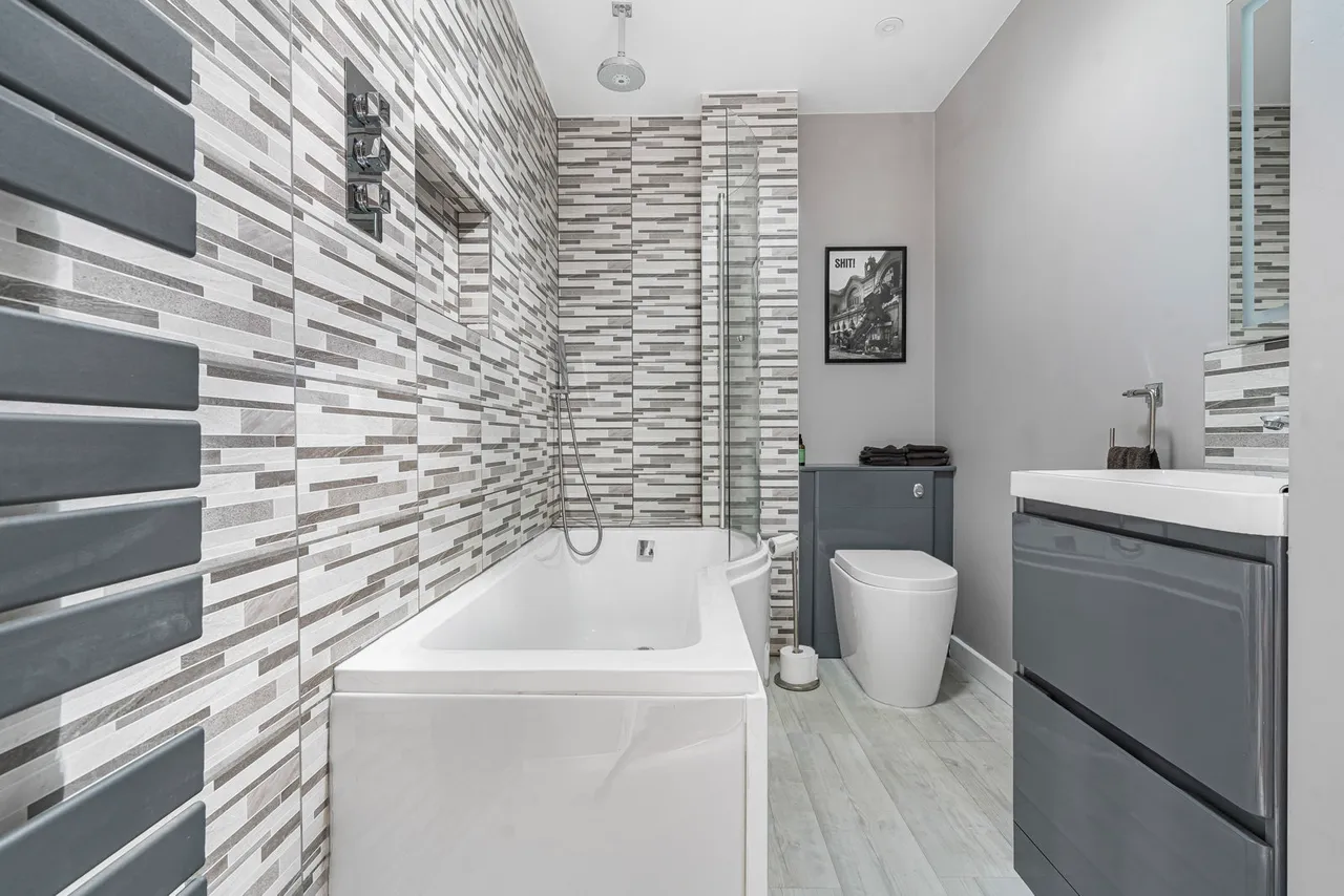 Elm Corner, Ockham, GU23, photo 7