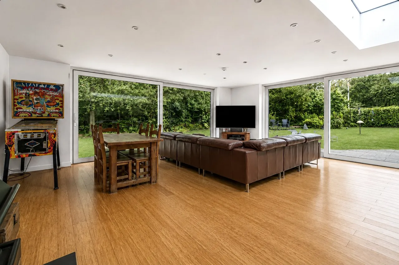 Elm Corner, Ockham, GU23, photo 3