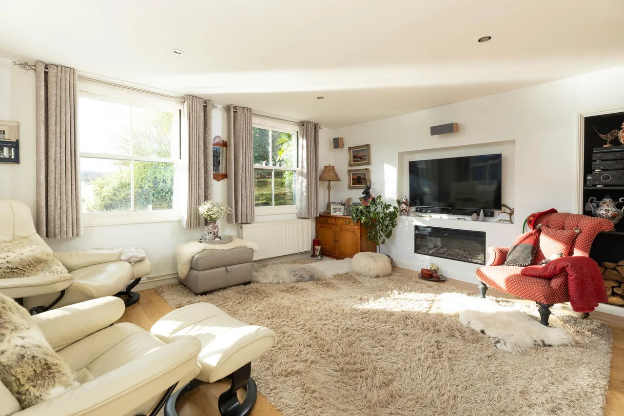 Detached home with incredible river views, Malpas, photo 16