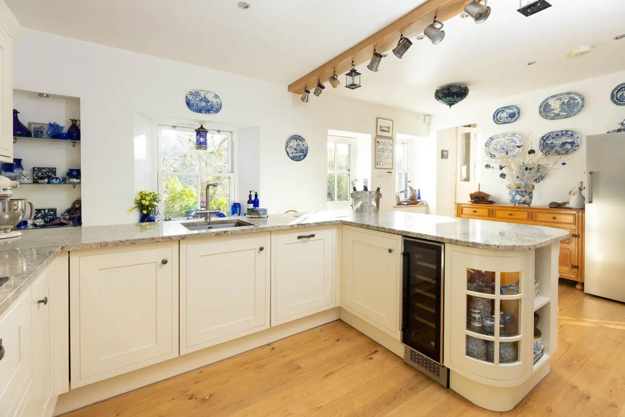 Detached home with incredible river views, Malpas, photo 4